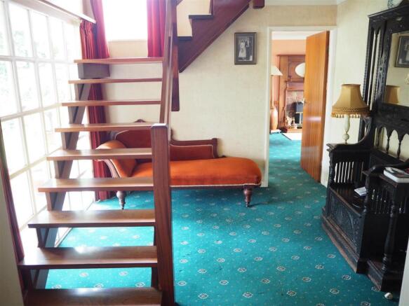 Entrance Hall- Leading Through To Lounge 319