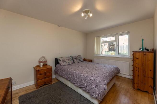 5 bed Detached Bungalow for sale Image 12