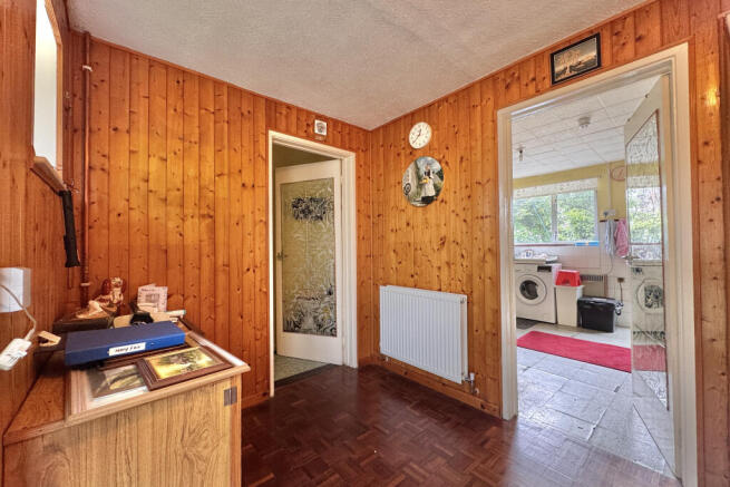 12, Byrd Crescent, Penarth, Vale Of Glamorgan photo 4