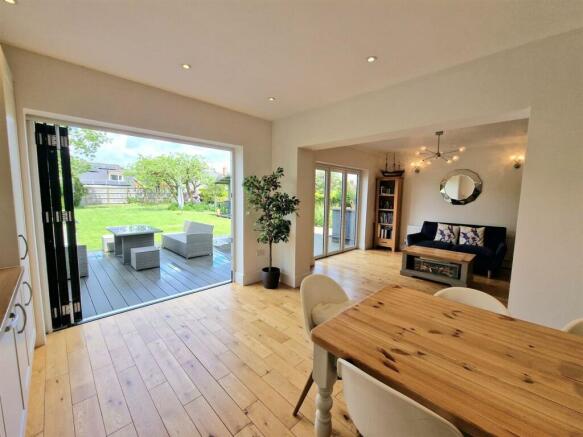 Bifolding doors.jpg