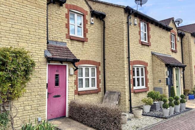 11 Hardingham Close, Carterton, Oxfordshire OX18 1AU