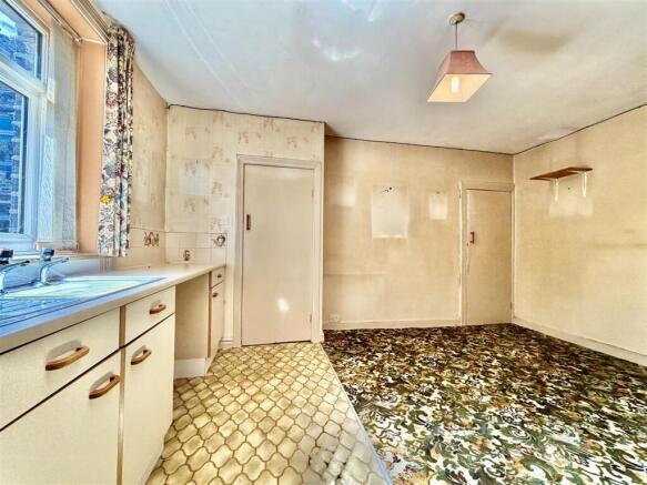 1 bed Terraced for sale Image 8