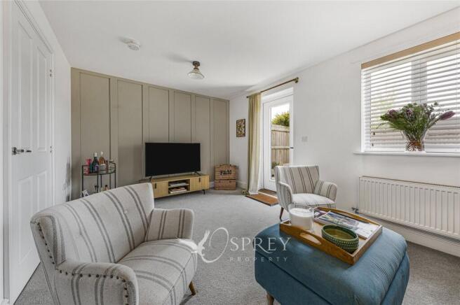 Barrowfield Drive, Stamford, Lincolnshire photo 4