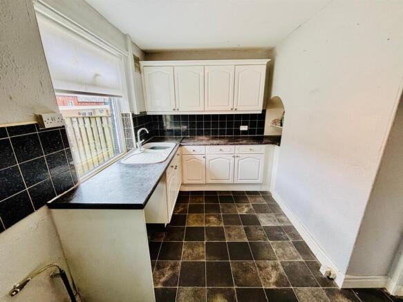 Fitted Dining Kitchen: