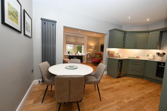 2 bed Apartment for sale Image 5