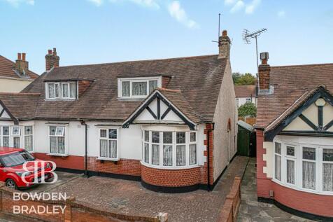 Horns Road, Barkingside, IG6