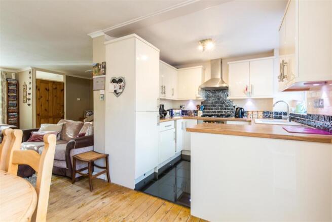 37 Harcourt Close-18.jpg
