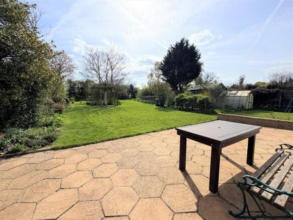 REAR GARDEN1