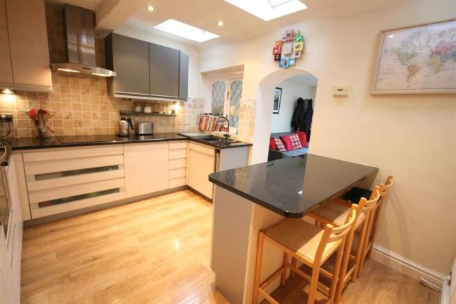 BREAKFAST KITCHEN