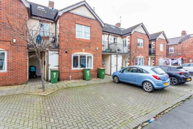 2 bed Flat for sale Image 8