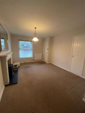 Living room 2.jpg