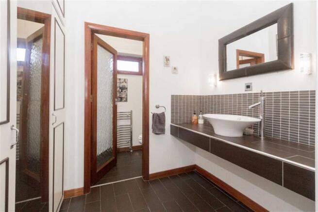 CLOAK ROOM