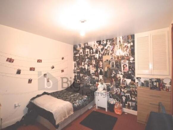8 bed Terraced to rent Image 7