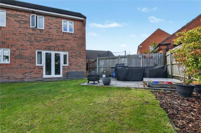 4 bed Detached for sale Image 7