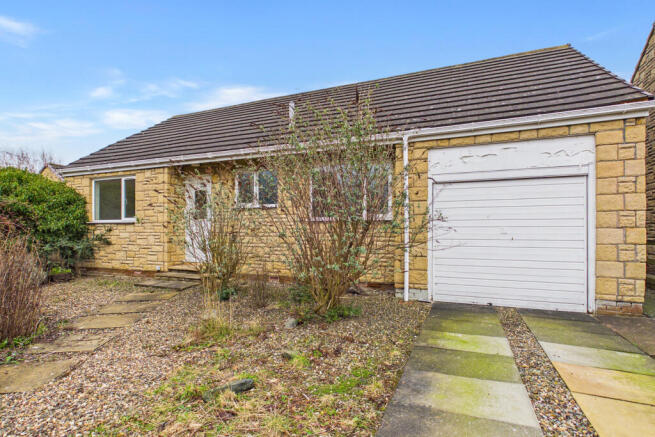 CAM04201G0-PR0147-STILL021