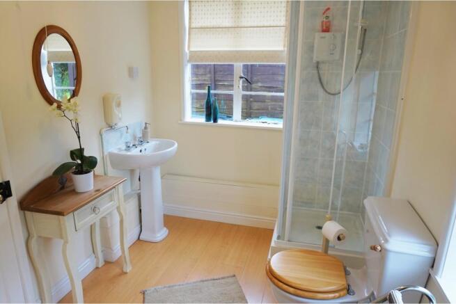 Annexe Shower Room