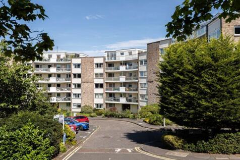 4/17 Orchard Brae Avenue, Edinburgh, EH4 2HW