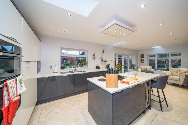 BREAKFAST KITCHEN