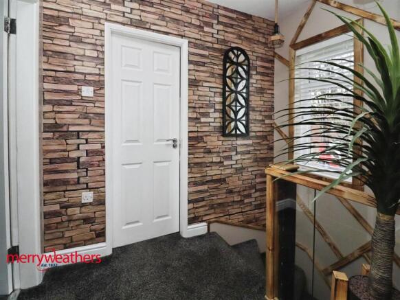 3 bed Semi-Detached for sale Image 12
