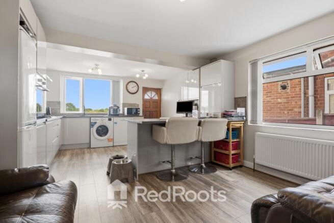 4 bed Terraced for sale Image 8