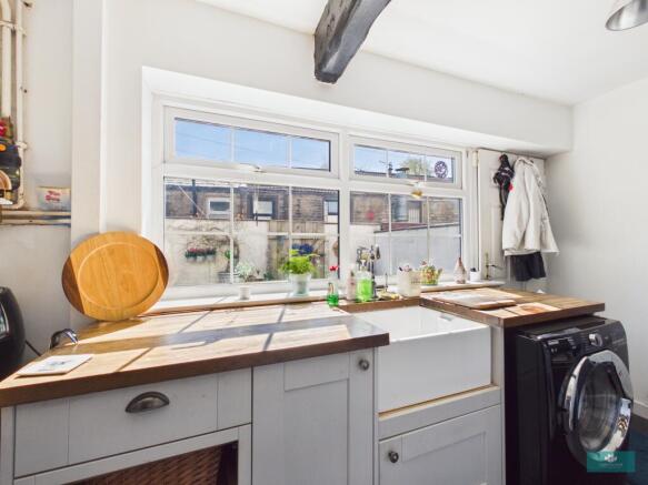 2 bed House for sale Image 12