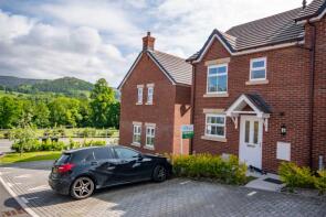 10, Maes Helyg, Llangollen LL20 8BX