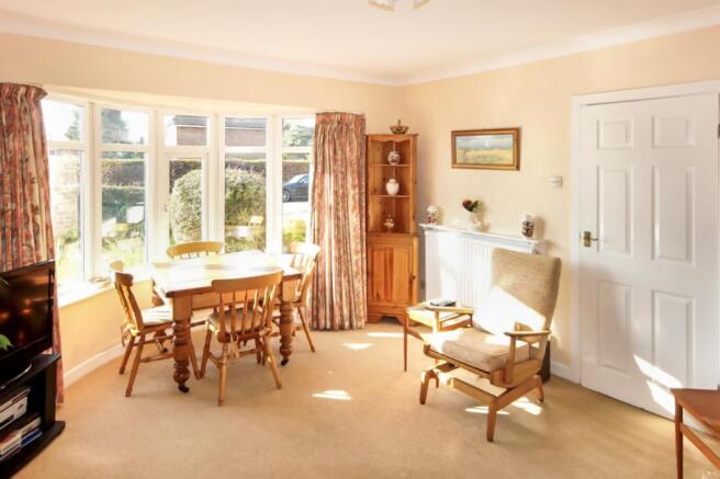 Lounge/dining room