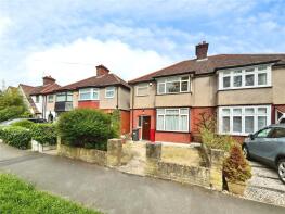 128, Woodland Gardens, Isleworth TW7 6LR