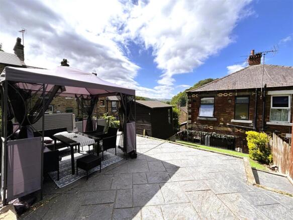 2 bed Semi-Detached for sale in brighouse
