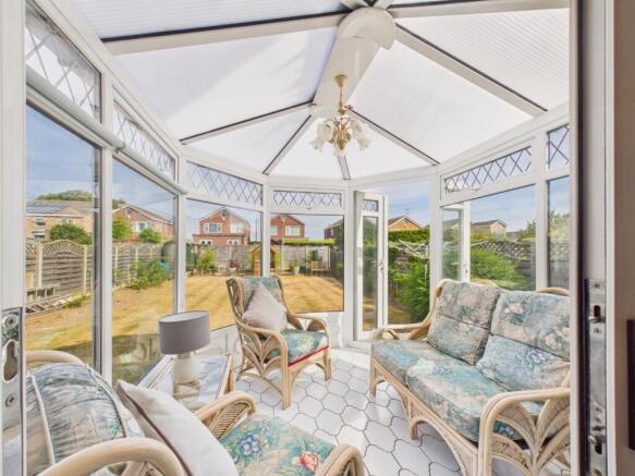 2 bed Semi-Detached for sale Image 8