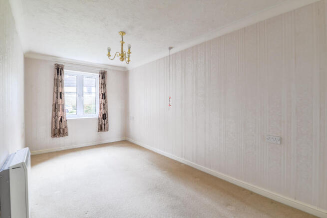 1 bed Apartment for sale Image 6