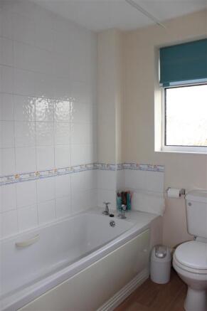 Bathroom.JPG