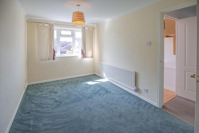 4 bed Detached for sale Image 9