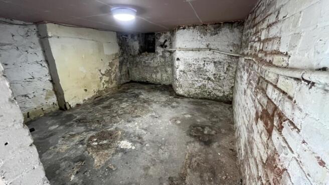 3 bed Terraced for sale Image 12