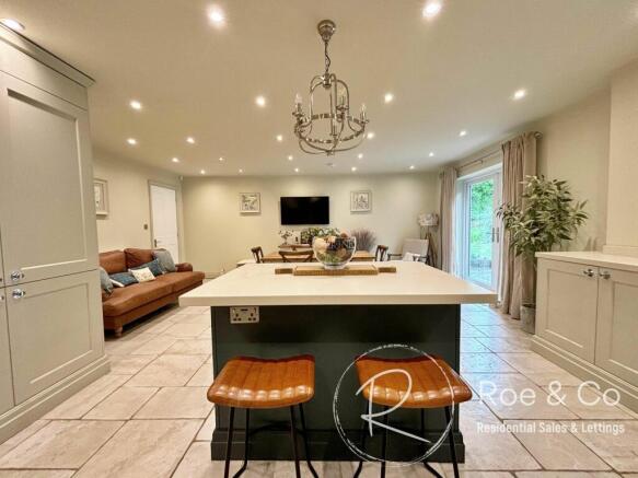 Kitchen/Diner/Family room