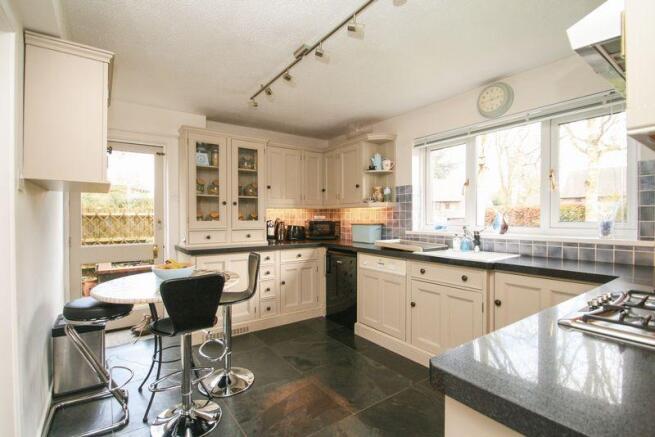 Kitchen/Breakfast