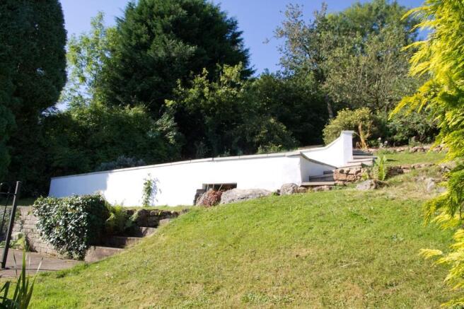 Rear Terraced Gar...