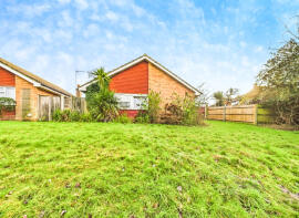 88, Lambs Farm Road, Horsham RH12 4LA