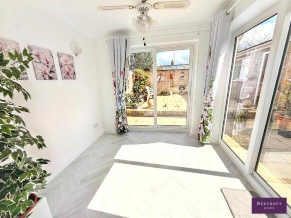 3 bed Semi-Detached Bungalow for sale Image 6