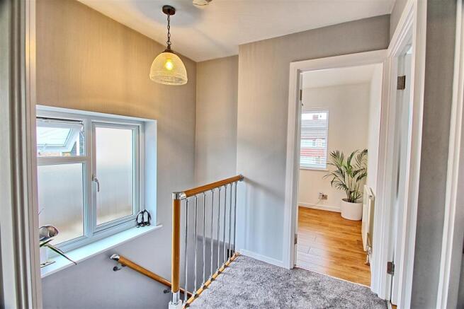 FIRST FLOOR LANDING
