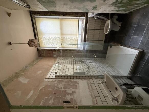 10 bed Block of Apartments for sale Image 6