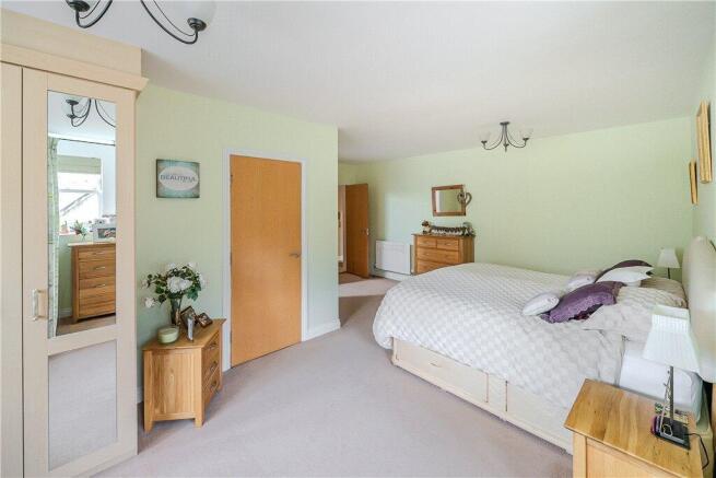 2 bed Penthouse for sale Image 6