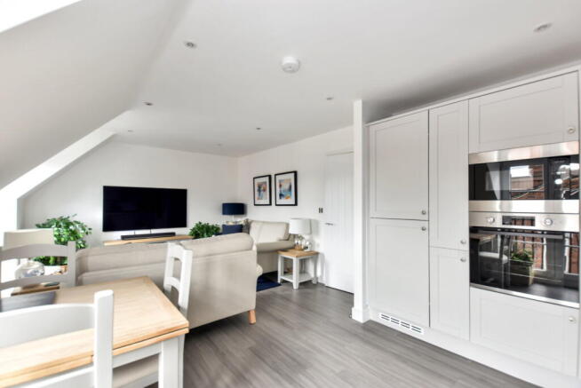 2 bed Apartment for sale Image 6