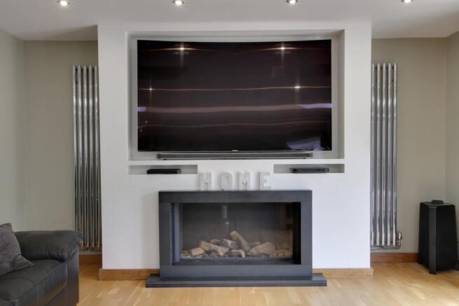 KITCHEN/FAMILY ROOM