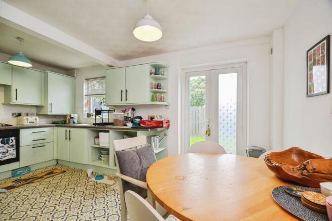 2 bed Semi-Detached for sale Image 5