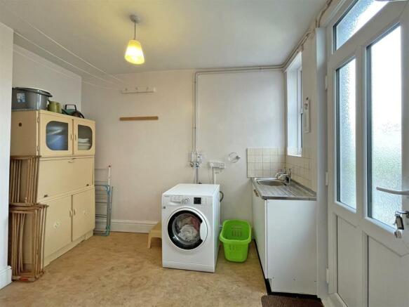 Gifford Terrace Road 68 - Utility.jpg