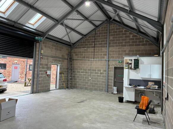 internal showing kitchenette.jpg