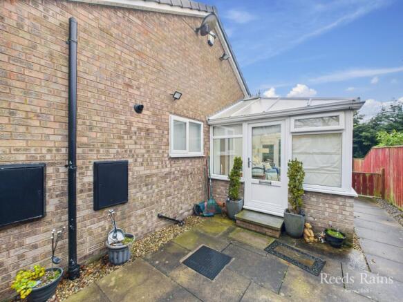 2 bed Bungalow for sale Image 11