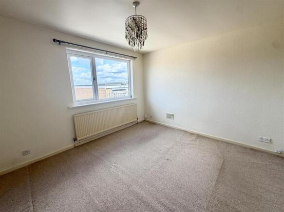 2 bed Detached Bungalow for sale Image 4