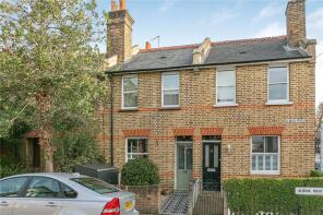 47, Albion Road, Twickenham TW2 6QJ